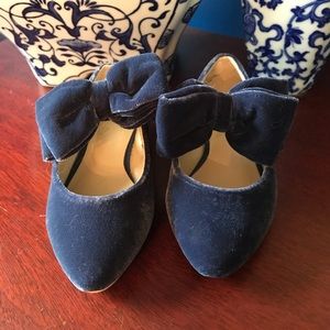 Janie and Jack Blue Velvet Bow Shoe